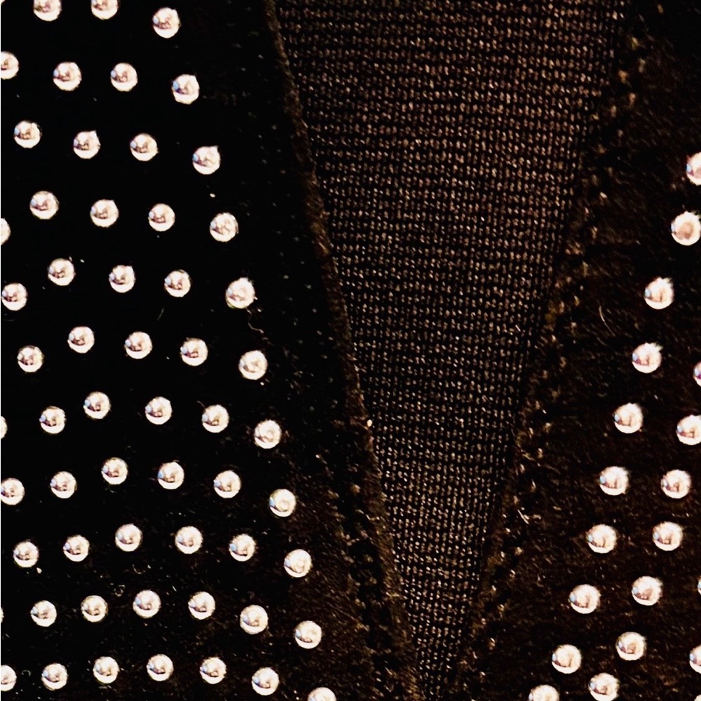 NWOT Black Studded Suede Chelsea Ankle Boots - Size 6.5 🔥 - Picture 6 of 7